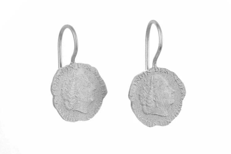 Betty Bogaers - ten cent earring silver